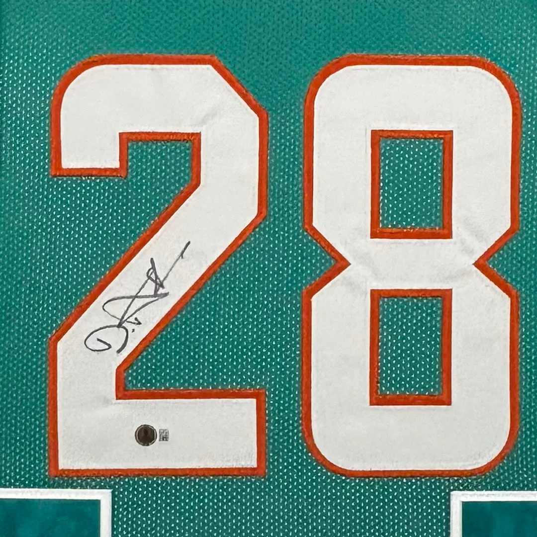 De'Von Achane Signed Miami Teal Custom Suede Matte Framed Football Jersey (Beckett)