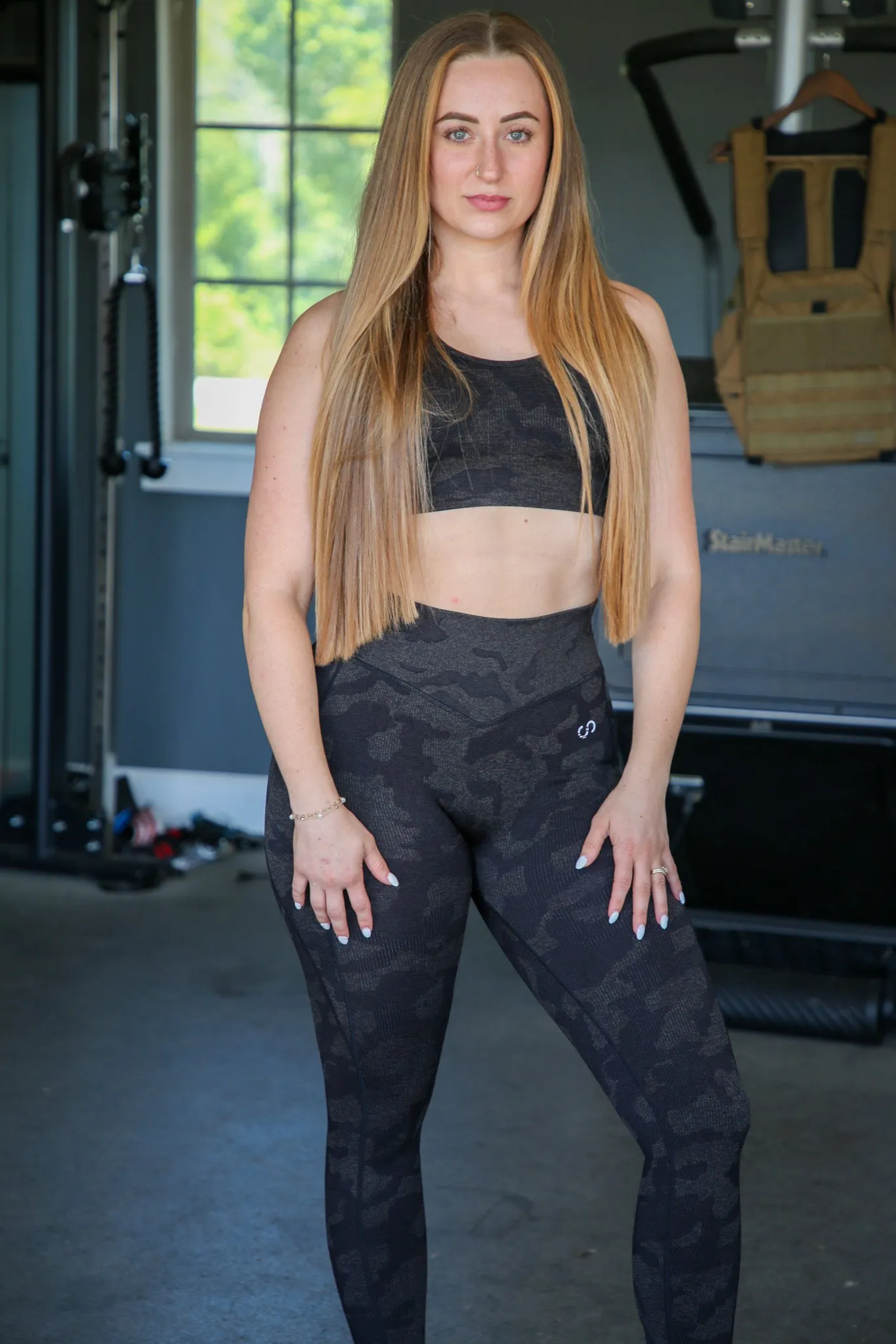 Seamless Leggings With Scrunch | Black Camo