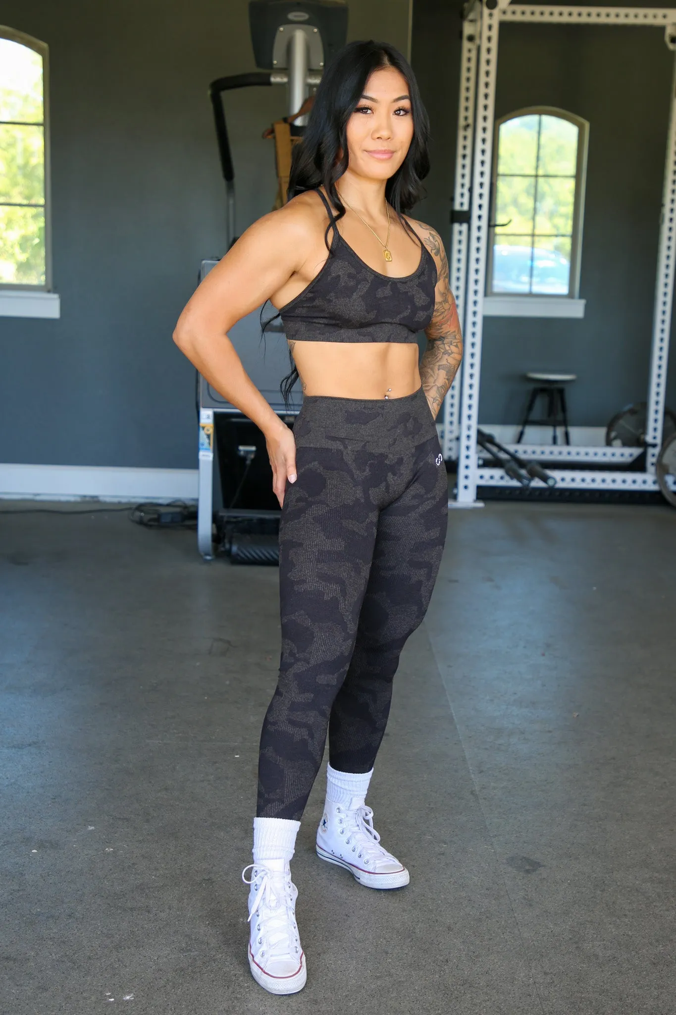 Seamless Leggings With Scrunch | Black Camo