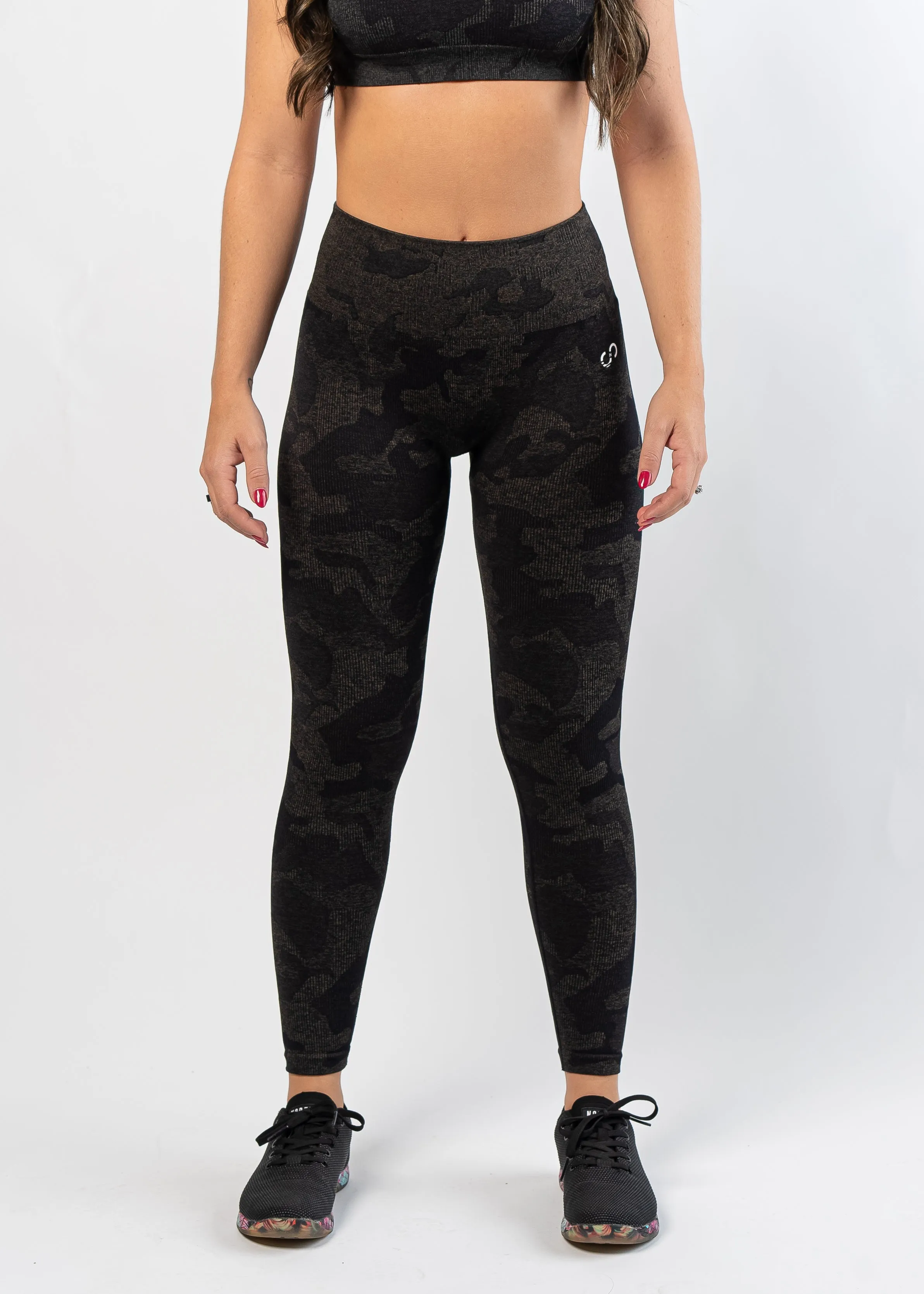 Seamless Leggings With Scrunch | Black Camo